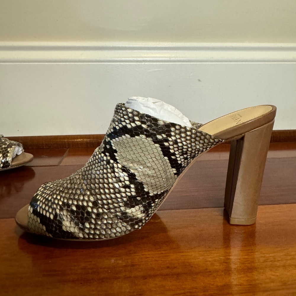Nwot Alexandre Birman Python Mule Block Heel Sand… - image 4